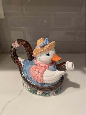 Fitz and Floyd Gooseberry Lane Pitcher from 1994